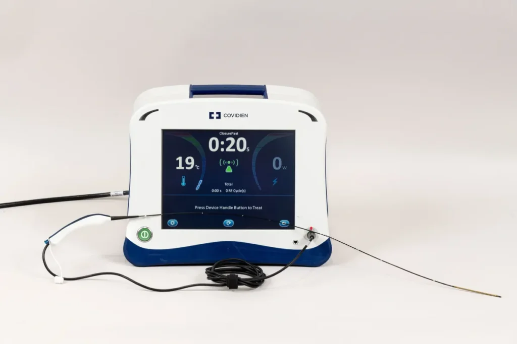 ClosureFast RFG-3 Radio Frequency Generator - Medtronic incl. User Manual (REF: 1076790) & EU-Cable (RM55-079-01)